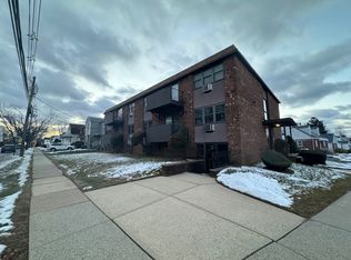 744 6th Ave APT 2B, Lyndhurst, NJ 07071