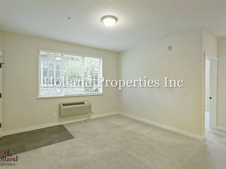 7898 NE Miriam Way — Photo 5
