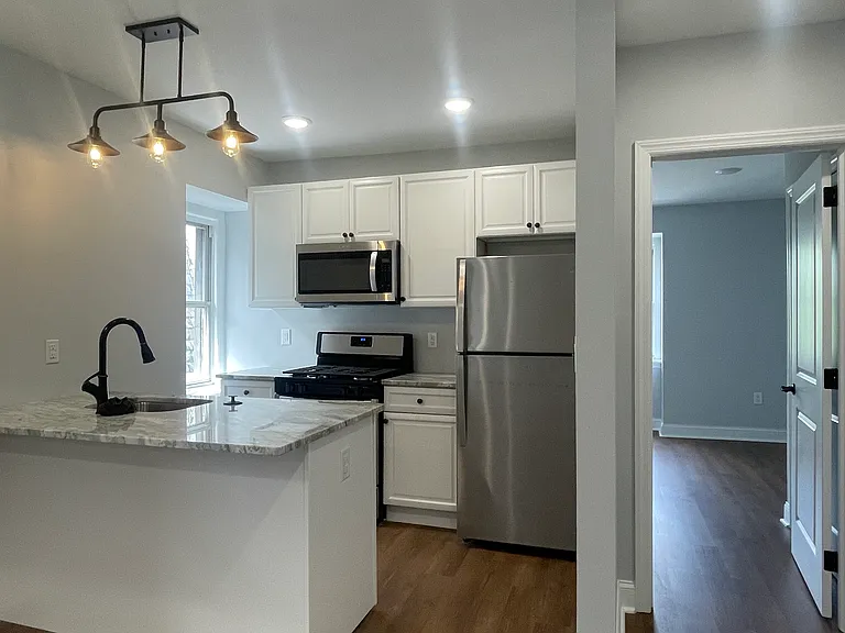 920 S 49th St #3 — Photo 7