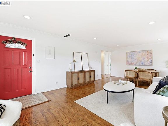 3rd image of 36262 San Pedro Dr