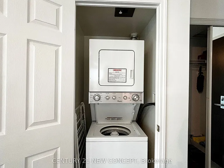 25 Lower Simcoe St #808 — Photo 22