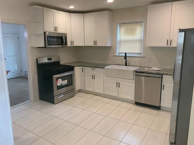 1st image of 101 Melville Pl #1