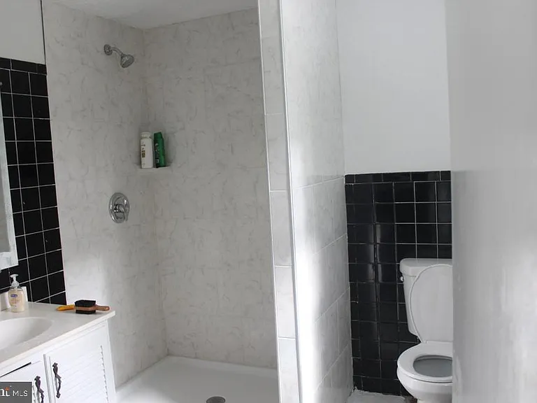 408 Villanova Rd — Photo 18