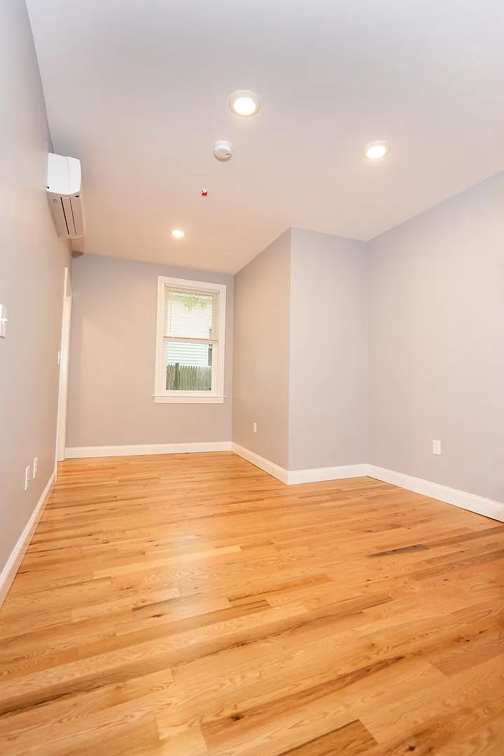 293 Fayette St — Photo 4