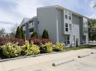 2401 High View Ct #16895741, Champaign, IL 61822