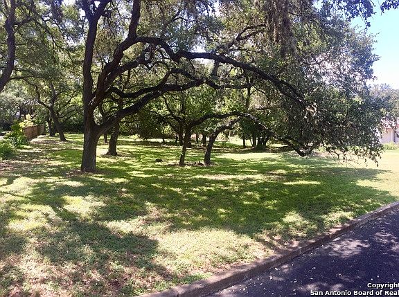 4th image of 4114 Sylvanoaks Dr