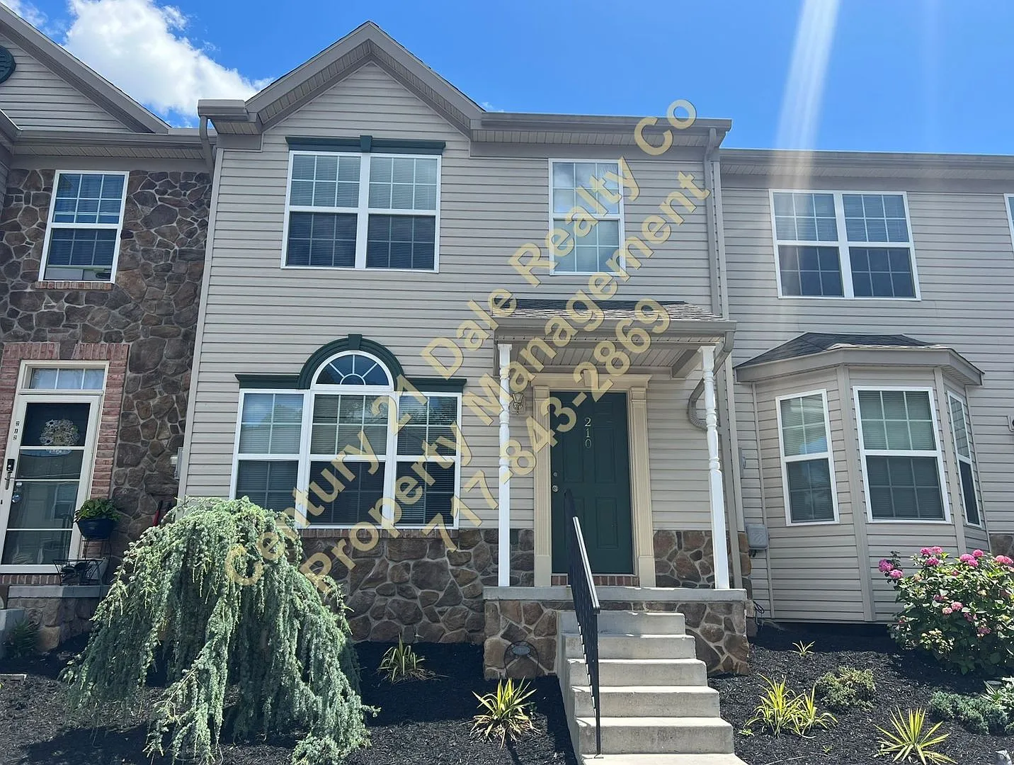 Beautiful 3 Bedroom Condo in Manchester PA — Photo 1