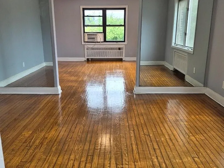 501 N Park Ave — Photo 2