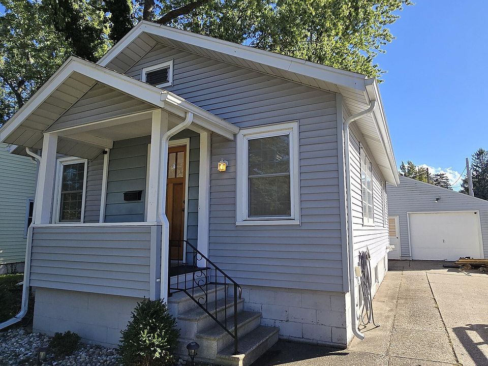 1st image of 914 Waverly Ave