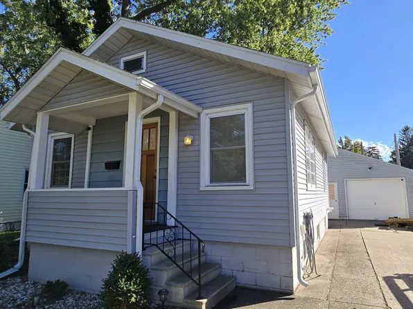 914 Waverly Ave, Grand Haven, MI 49417