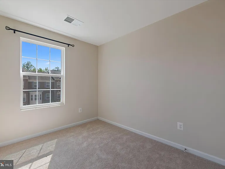 11696 Palm Desert Pl — Photo 23