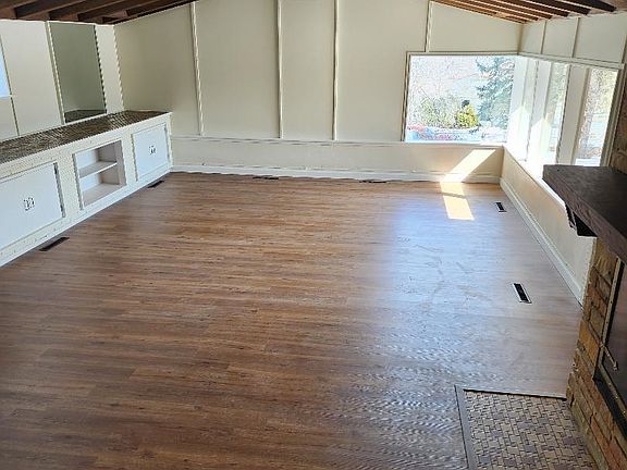 5th image of 1005 Picotte St