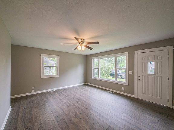 2nd image of 2907 Georgia St