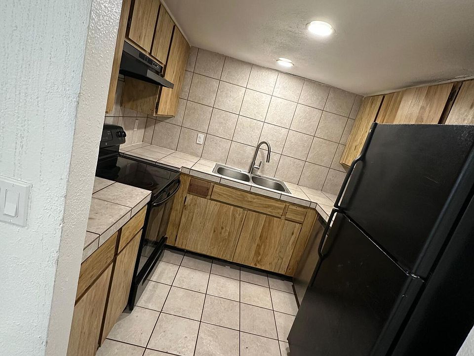 1st image of 2808 N 43rd Ave APT B