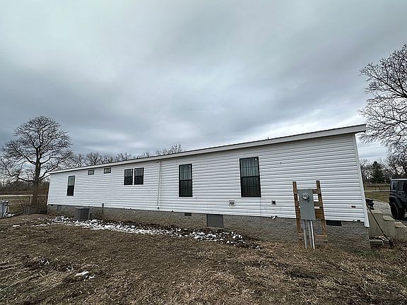 2nd image of 7125 Sandford Rd