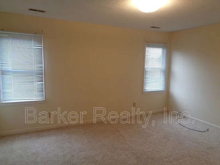 8031 Perry Creek Rd — Photo 6