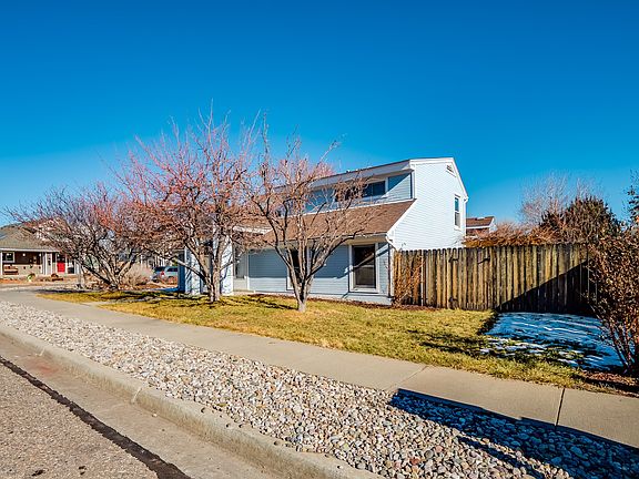 3rd image of 810 Tiffany Ct