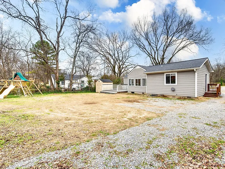 5023 Packard Dr — Photo 34