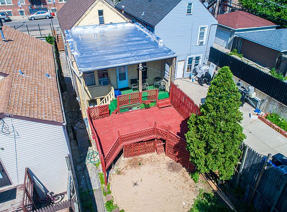 4th image of 2215 S Oakley Ave