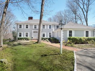 289 Laurel Rd, New Canaan, CT 06840