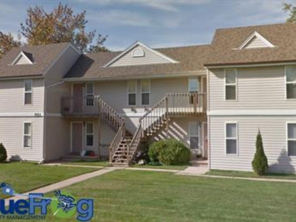 927 Louise St #3