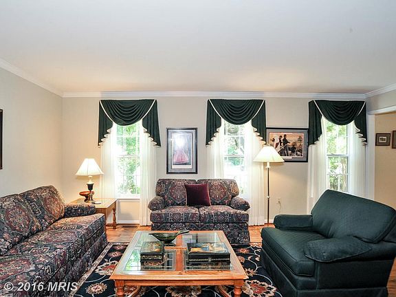 4th image of 9405 Meadow Crossing Way
