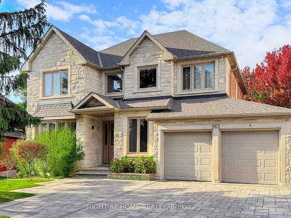 1st image of 963 Northern Prospect Cres