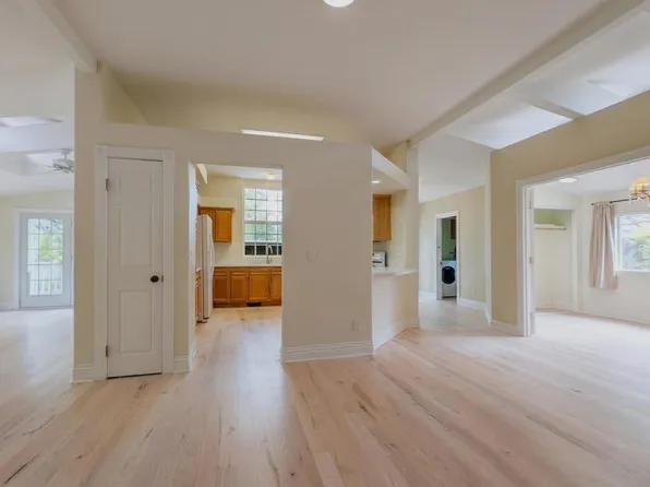 5447 Don Luis Dr, Carlsbad, CA 92010