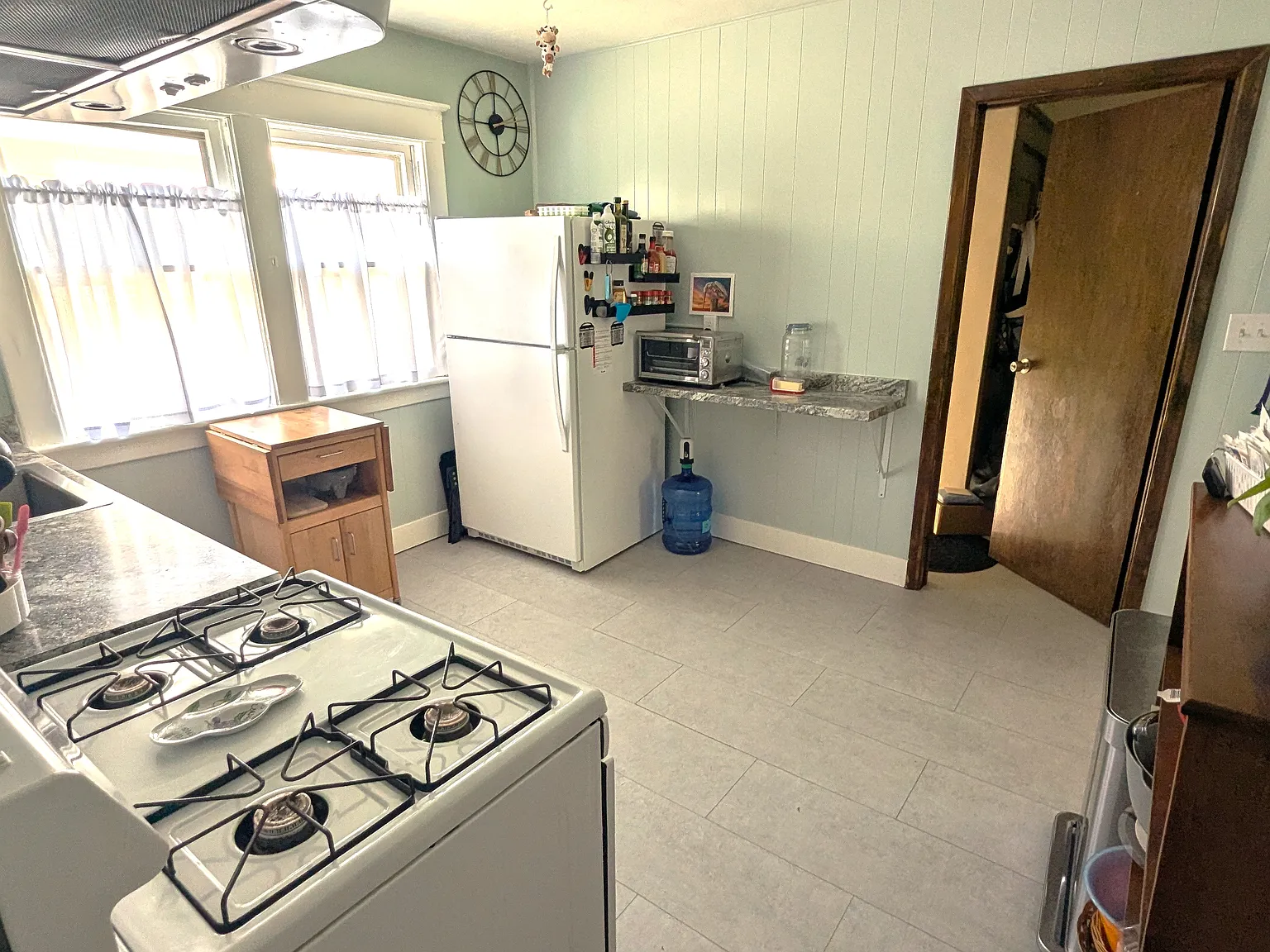 2 bed, 1250 sqft, $1,750 — Photo 3
