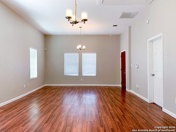 5th image of 420 Essex St