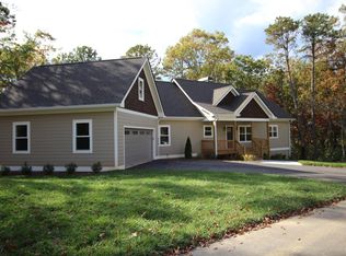 890 Porter Creek Dr, Franklin, NC 28734