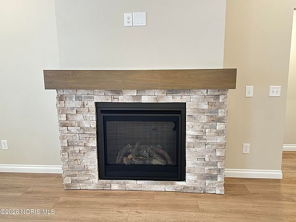 5th image of 15031 Stonebridge Ln