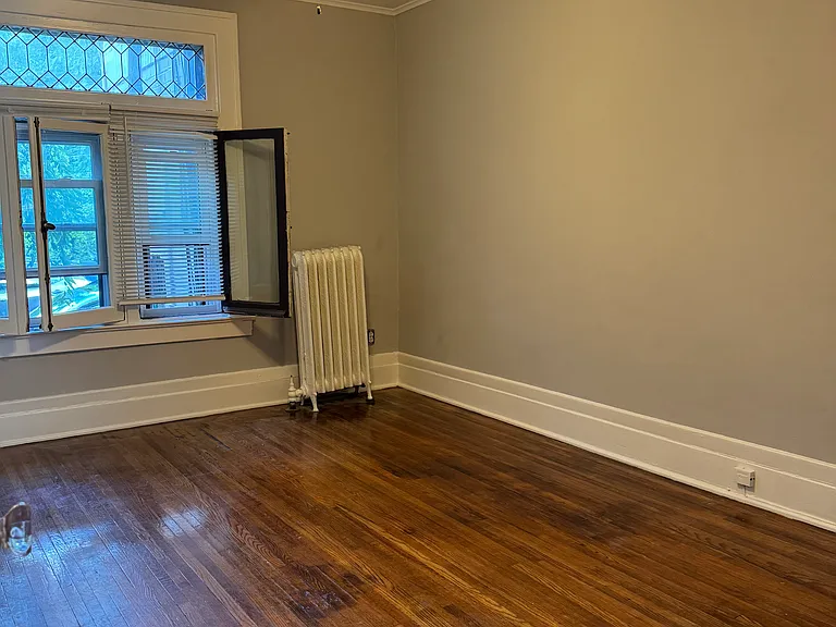 6 Canterbury Rd #1 — Photo 8