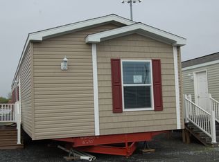 13 First St, Portsmouth, RI 02871