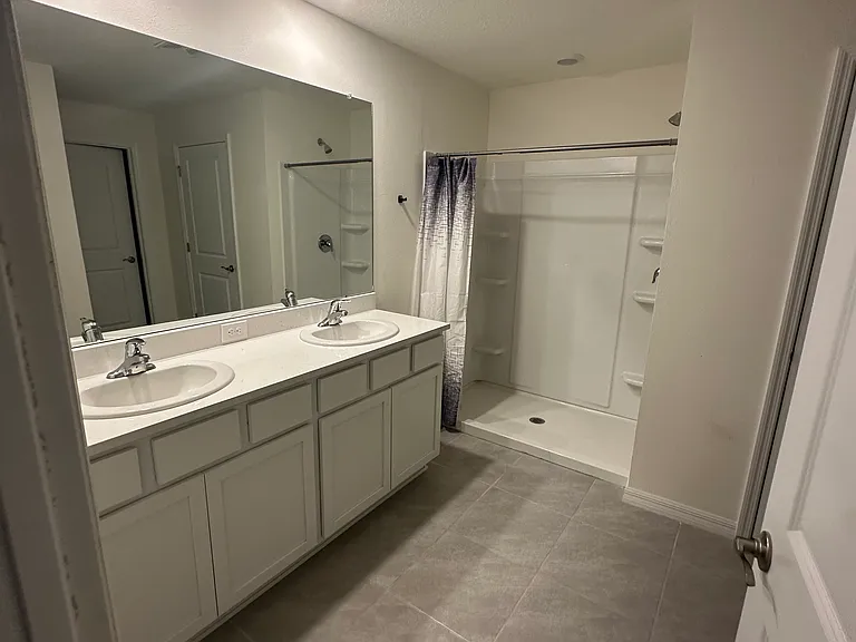 498 Hallcrest Ave — Photo 5