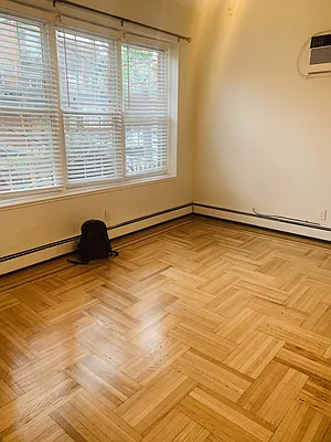 Rented by Voro New York | media 32