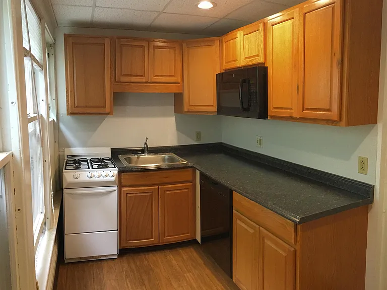 7-9 Weidman Pl #5 — Photo 1