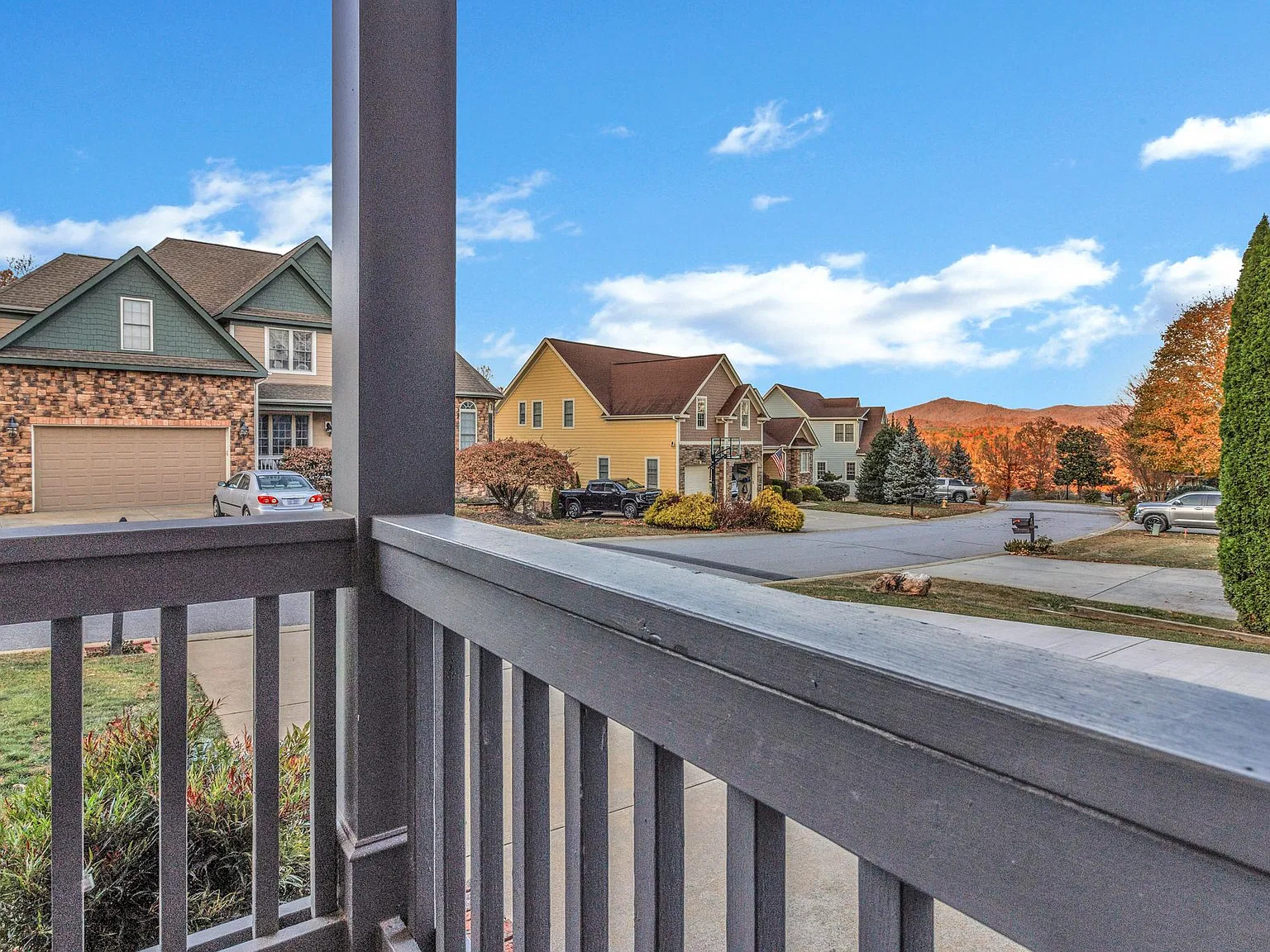 4 bed, 2.5 bath, 2854 sqft, $3,800 — Photo 4