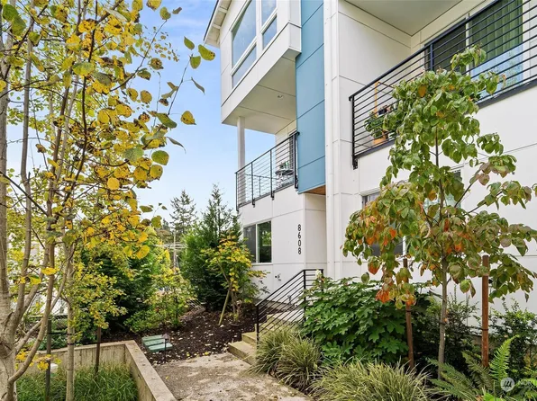 8608 22nd Place NE, Seattle, WA 98115