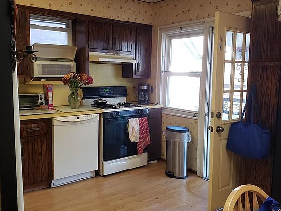5th image of 3614 Avenue T