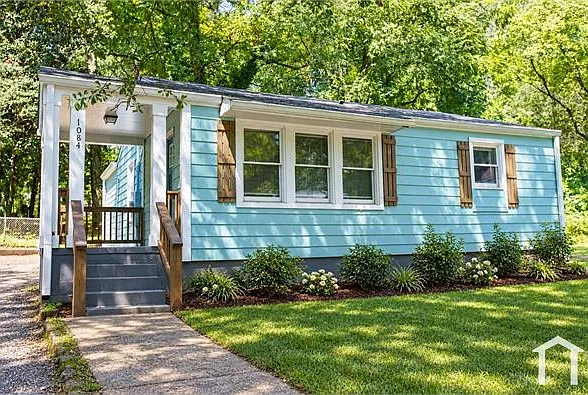 3 bed, 1100 sqft, $1,900 — Photo 2