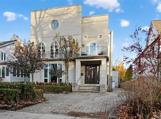 750 Hazelwood St, Birmingham, MI 48009