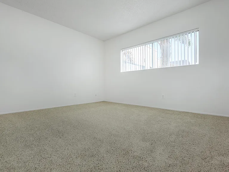 Belinda Apartment Homes — Photo 40