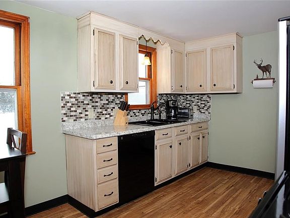 5th image of 288 Lakeview Ave