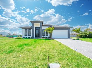 308 NW 10th Ter, Cape Coral, FL 33993