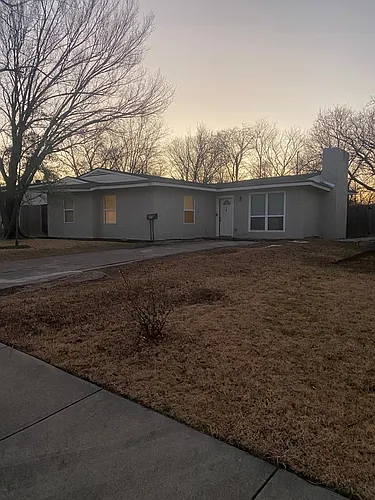 201 Woodbridge Way Photo 1