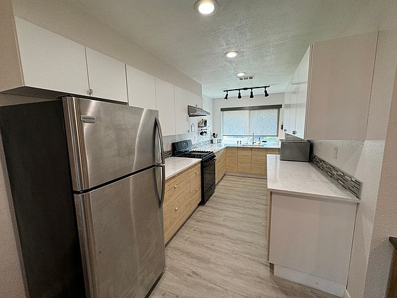 2nd image of 3641 Harvard Dr