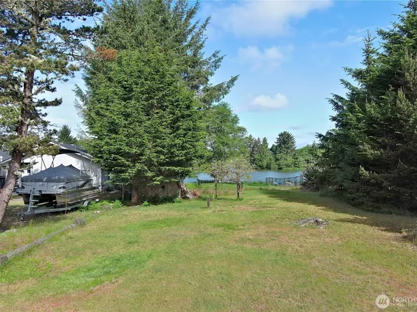 579 Blue Wing Loop SE, Ocean Shores, WA 98569