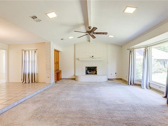 5th image of 8650 Briargrove Dr