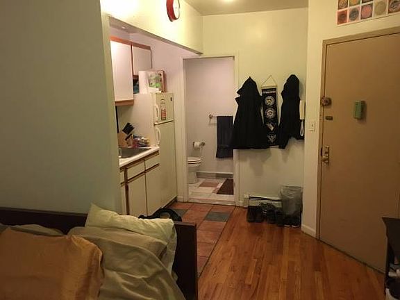 2nd image of 156 Orchard St APT 2B